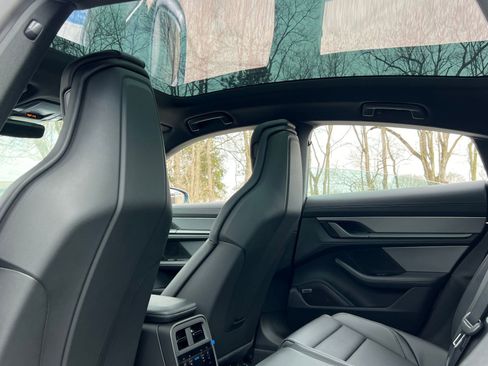 New 2026 Porsche Taycan 4S AWD/4WD image 18