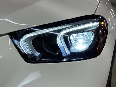 Used 2022 Mercedes-Benz GLE 350 4MATIC w/ Premium Package image 9