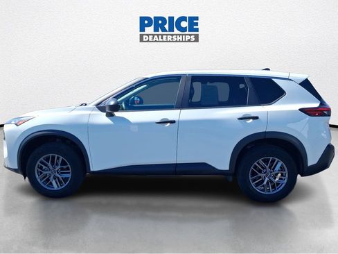 Used 2023 Nissan Rogue S AWD/4WD image 9
