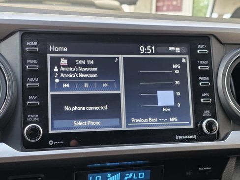 Used 2022 Toyota Tacoma SR5 w/ Technology Package RWD image 13