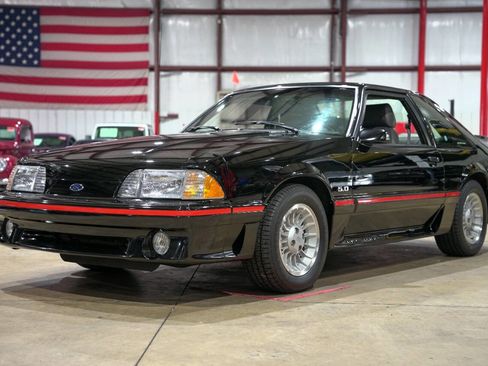 Used 1989 Ford Mustang GT image 1