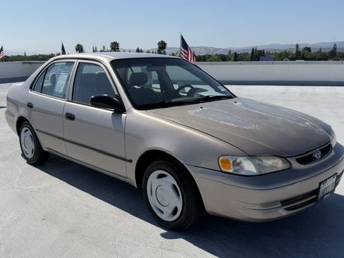 Used 1999 Toyota Corolla CE FWD image 2