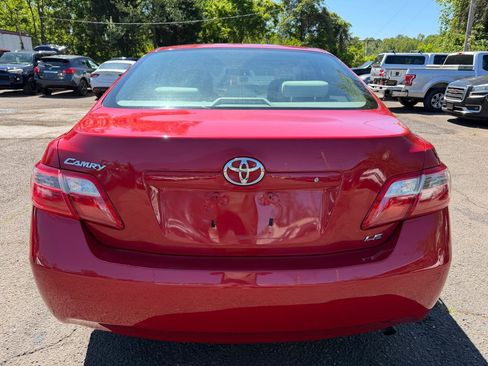 Used 2009 Toyota Camry LE FWD image 6