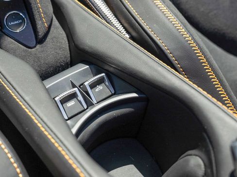 Used 2022 McLaren 720S Spider image 46