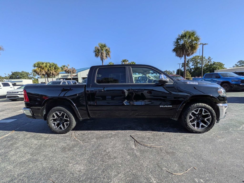 Used 2025 RAM 1500 Laramie AWD/4WD image 2