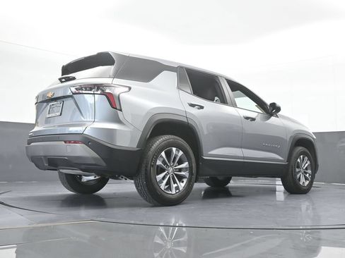 Used 2026 Chevrolet Equinox LT FWD image 57