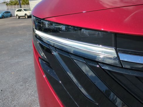 New 2026 Nissan Sentra SR FWD image 10