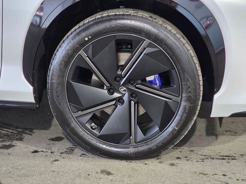 New 2026 Lexus RZ 450e AWD image 4