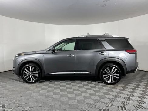 Certified 2025 Nissan Pathfinder Platinum FWD image 7
