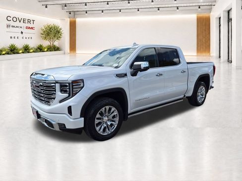 Used 2023 GMC Sierra 1500 Denali w/ Technology Package AWD/4WD image 4