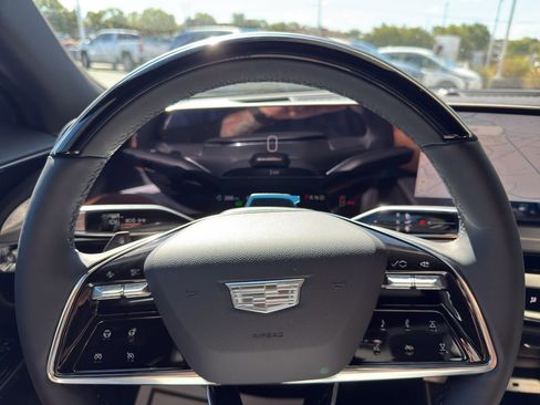 New 2026 Cadillac Lyriq Luxury image 24