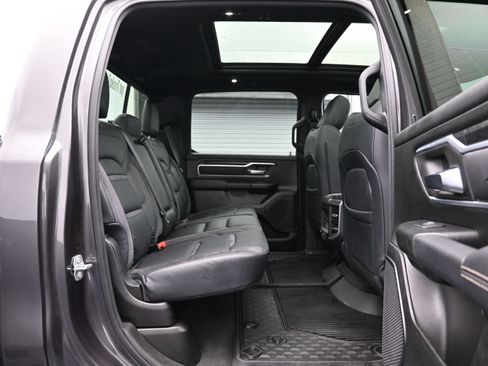 Used 2022 RAM 1500 Big Horn AWD/4WD image 12