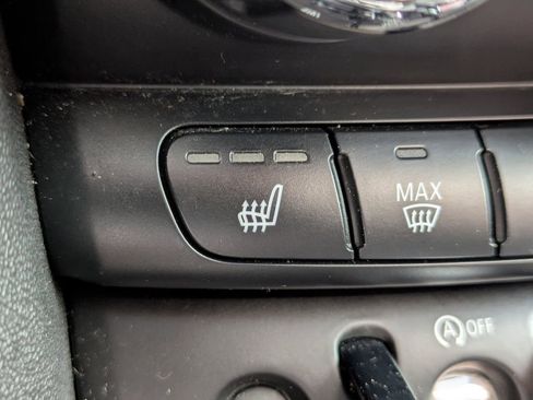 Used 2019 MINI Cooper S w/ Signature Upholstery Package image 24