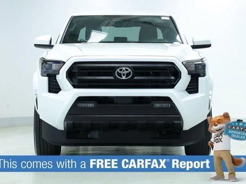 Used 2025 Toyota Tacoma SR5 AWD/4WD image 2