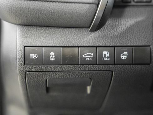 Used 2024 Toyota Camry SE w/ Cold Weather Package FWD image 39