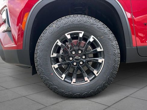 New 2026 Chevrolet Traverse Z71 w/ Driver Confidence Package image 11