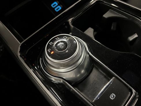 Used 2020 Ford Edge ST-Line w/ Cold Weather Package AWD/4WD image 24