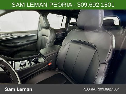 New 2025 Jeep Grand Cherokee Limited image 21