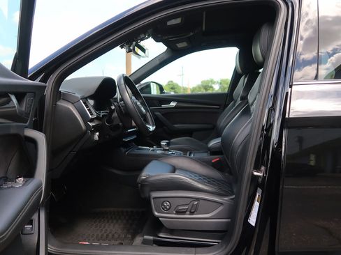 Used 2019 Audi SQ5 Prestige w/ Prestige Package AWD/4WD image 16