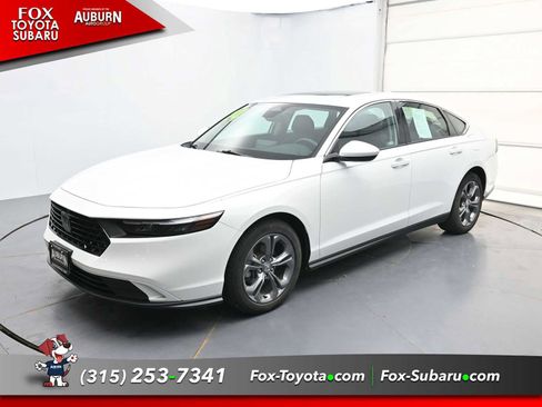 Used 2024 Honda Accord EX image 2