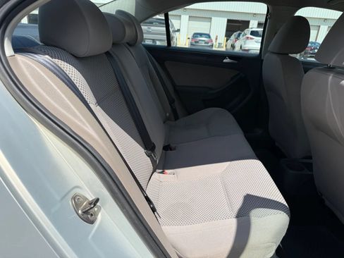 Used 2011 Volkswagen Jetta S FWD image 20