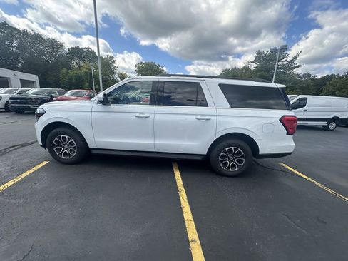 Used 2024 Ford Expedition Max XLT AWD/4WD image 8