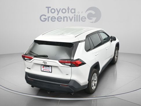 Certified 2022 Toyota RAV4 LE FWD image 13