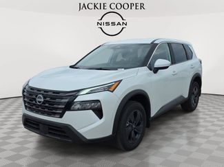 New 2026 Nissan Rogue SV w/ Cold Weather Package FWD 360° Tour