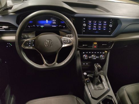 Used 2024 Volkswagen Taos SE image 22