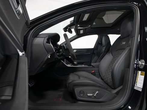 Used 2025 Audi RS 6 performance image 28