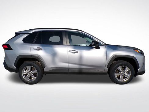 Used 2024 Toyota RAV4 LE AWD/4WD image 6