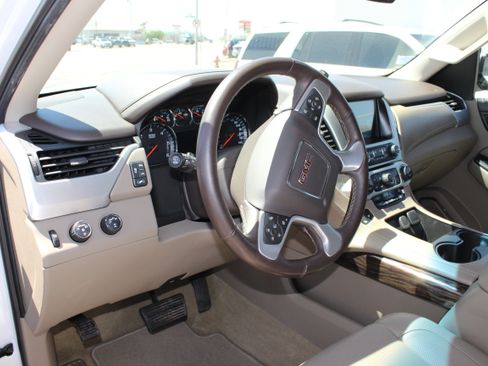 Used 2018 GMC Yukon SLT w/ Open Road Package AWD/4WD image 27