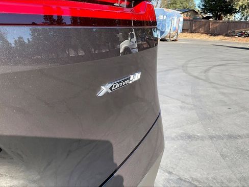 Used 2025 BMW iX xDrive50 w/ Convenience Package image 11