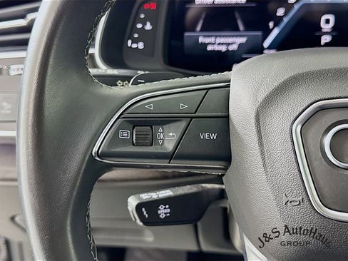 Used 2022 Audi Q8 Premium w/ Convenience Package image 13