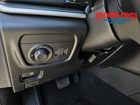 New 2026 Jeep Grand Cherokee Altitude RWD image 16