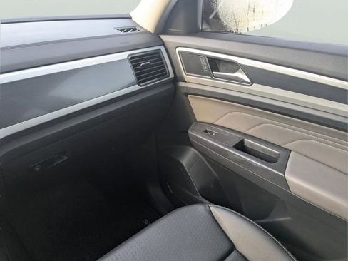 Used 2023 Volkswagen Atlas SEL R-Line AWD/4WD image 17