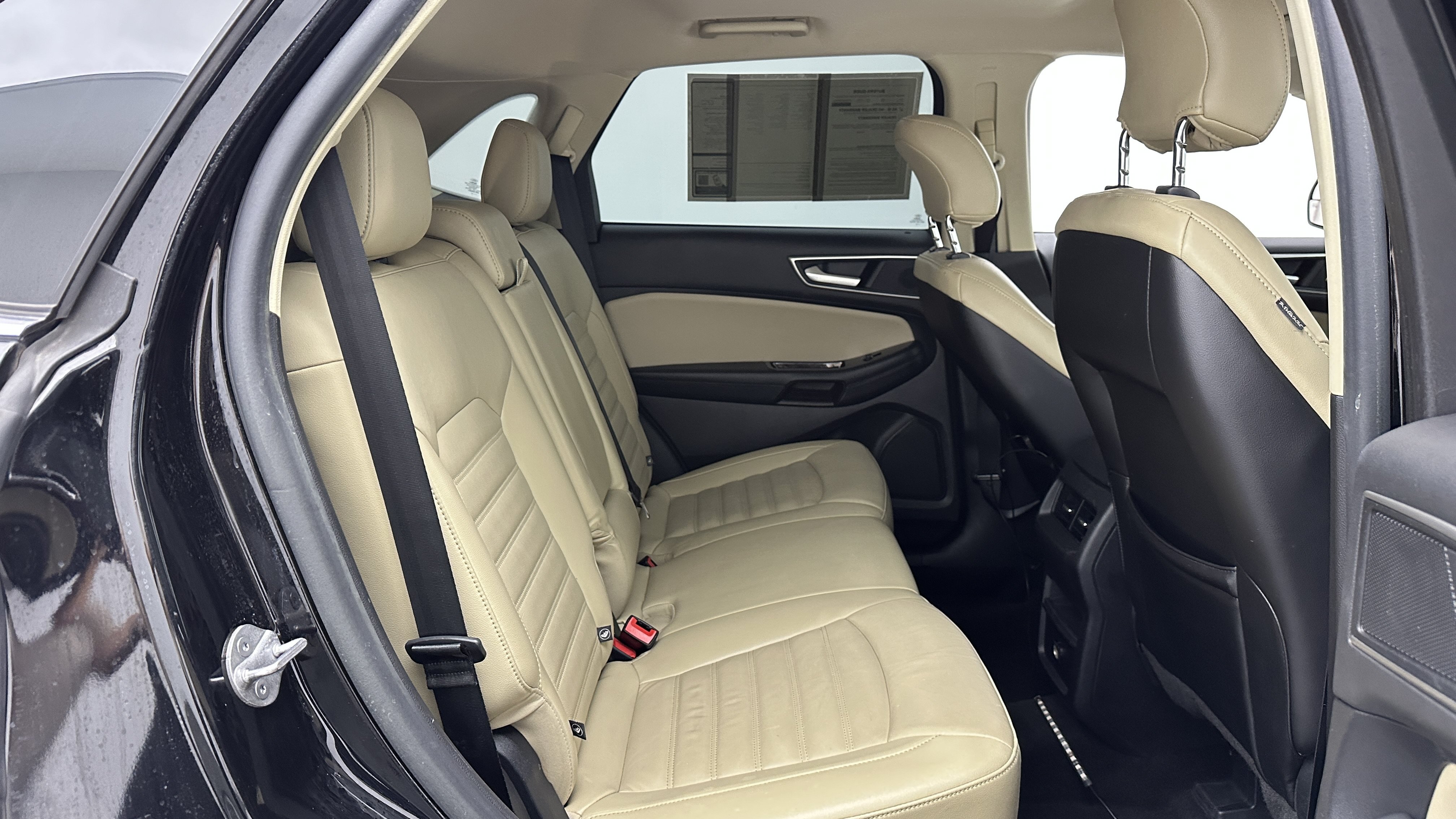 Used 2016 Ford Edge SEL w/ Equipment Group 201A AWD/4WD image 28