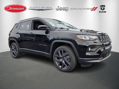 Used 2026 Jeep Compass Latitude AWD/4WD image 1