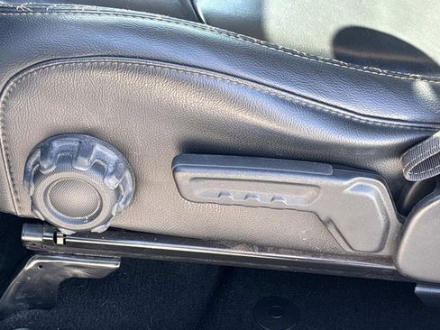 Used 2021 Jeep Wrangler Unlimited Sahara image 10