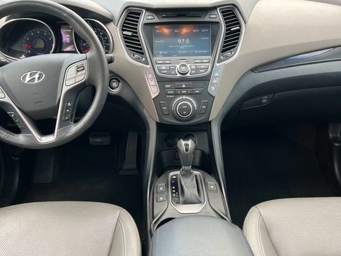 Used 2016 Hyundai Santa Fe Limited w/ Option Group 04 FWD image 17