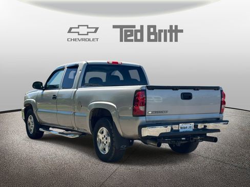 Used 2007 Chevrolet Silverado 1500 LT w/ Light Duty Power Package AWD/4WD image 6