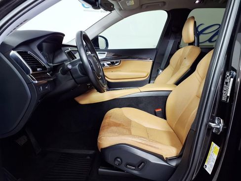 Used 2016 Volvo XC90 T6 Momentum w/ Momentum Plus Package AWD/4WD image 7