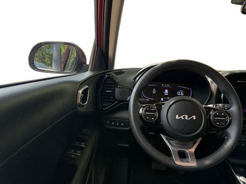 Used 2025 Kia Soul S FWD image 21