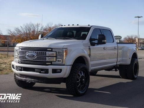 Used 2017 Ford F450 Platinum w/ Platinum Ultimate Package image 5