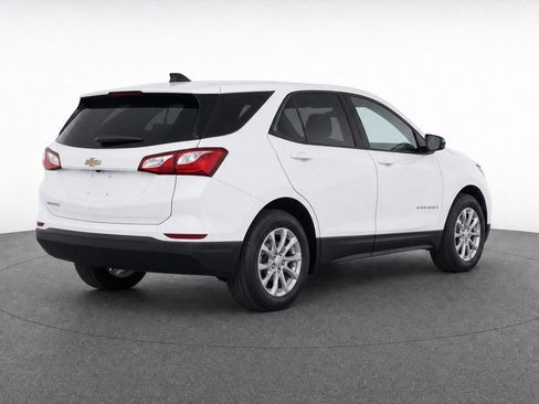 Used 2021 Chevrolet Equinox LS FWD image 4