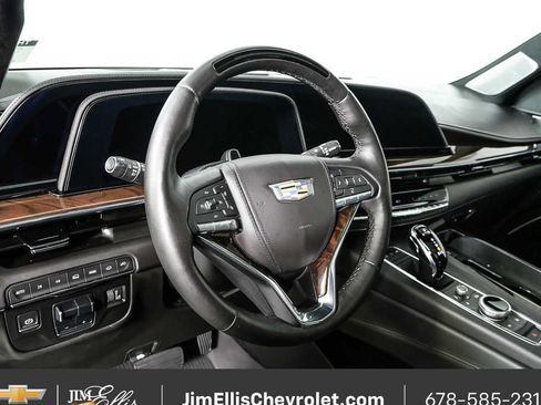 Certified 2023 Cadillac Escalade Sport Platinum w/ LPO, ONYX Package AWD/4WD image 4