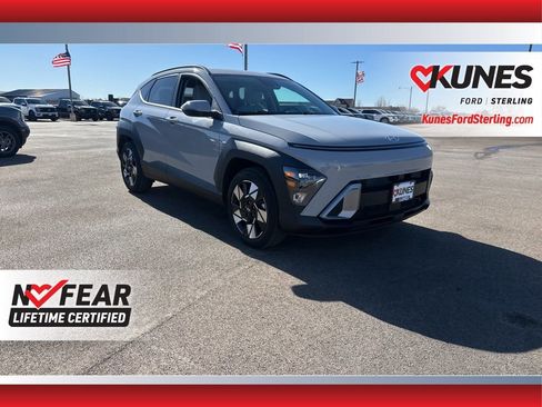 Used 2025 Hyundai Kona SEL image 1