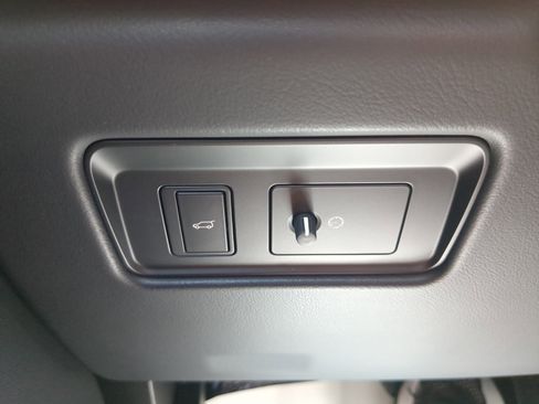 New 2026 Jaguar F-PACE R-Dynamic S image 30