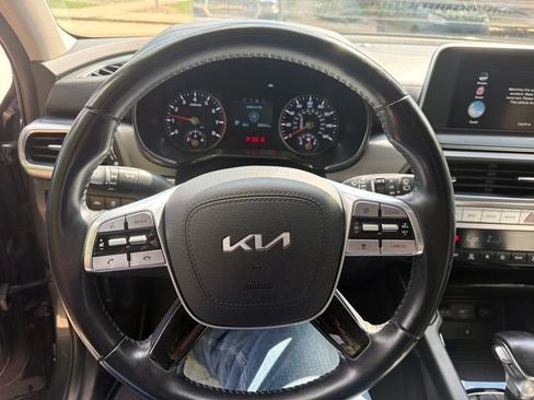 Used 2022 Kia Telluride S AWD/4WD image 11