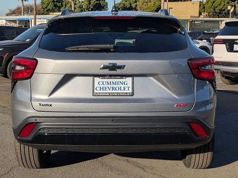 New 2026 Chevrolet Trax RS w/ Sunroof Package image 9